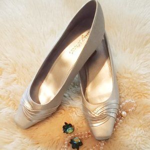 Click Those Silver Heels! Put Your Feet in These Easy Street Pumps